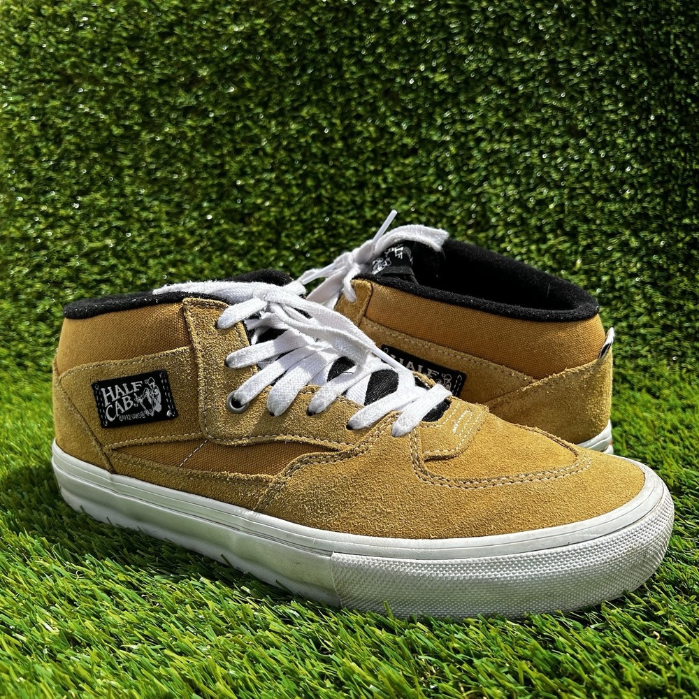 VANS Shoes Men Size 10.5 SKATE HALF CAB GOLD BLACK WHITE. POP Cush Skate